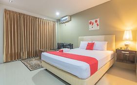 RedDoorz Plus near Sepinggan Airport 3 Balikpapan